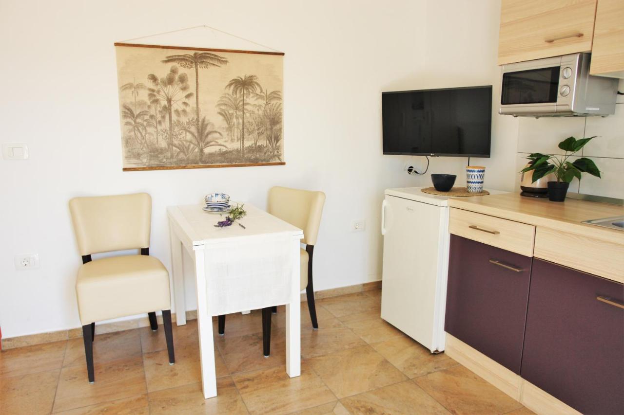 Iva Apartmani Vodice Exteriör bild