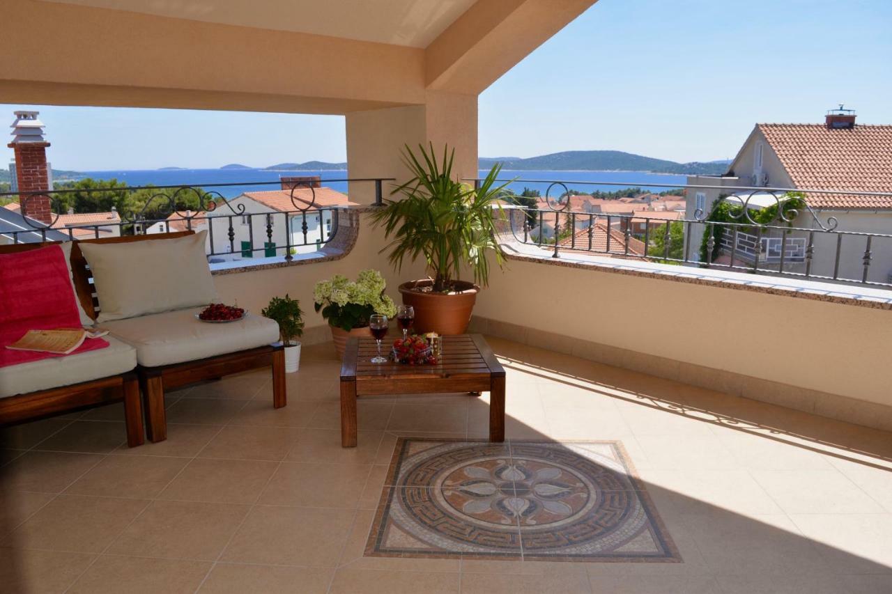 Iva Apartmani Vodice Exteriör bild