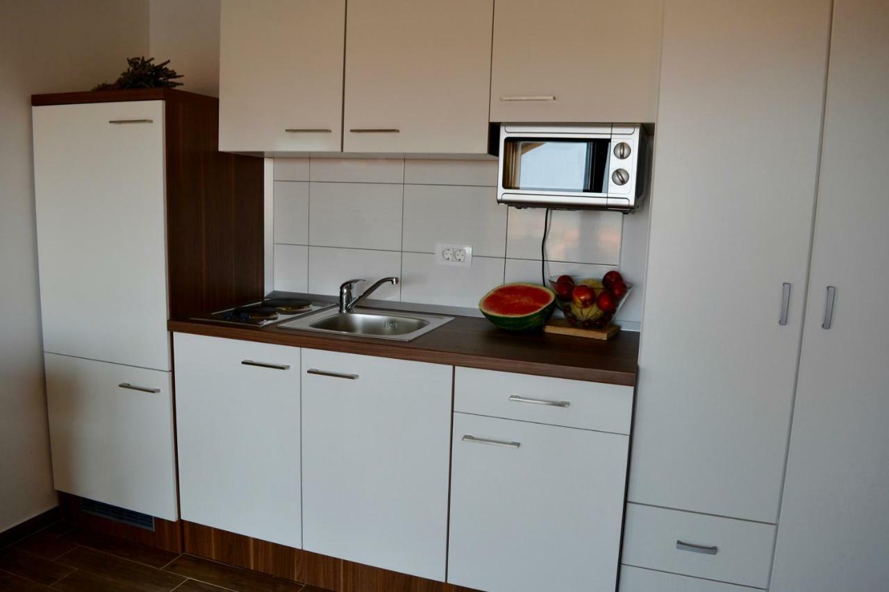 Iva Apartmani Vodice Exteriör bild