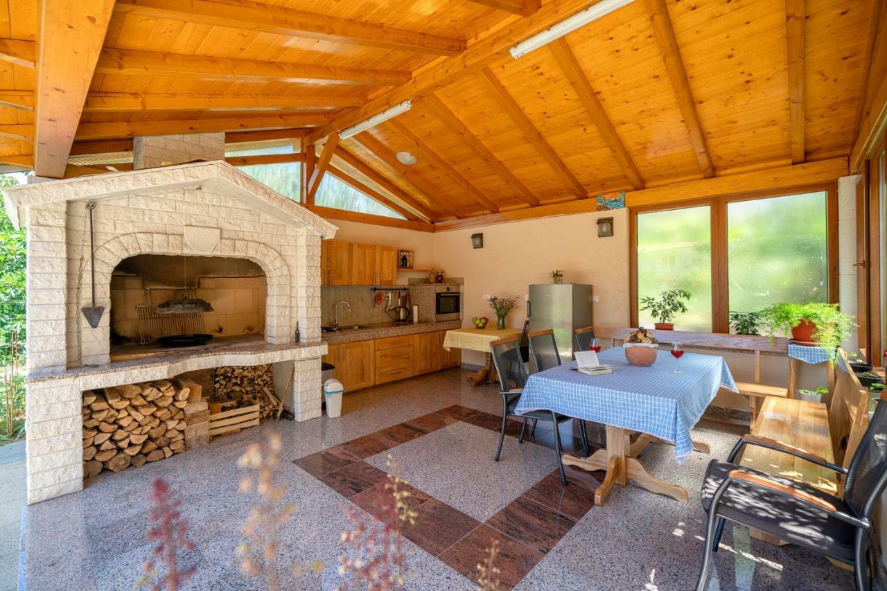 Iva Apartmani Vodice Exteriör bild