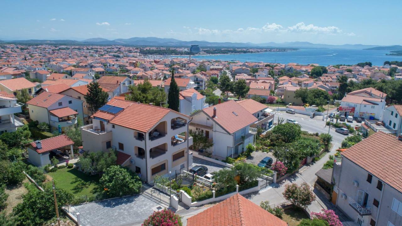 Iva Apartmani Vodice Exteriör bild