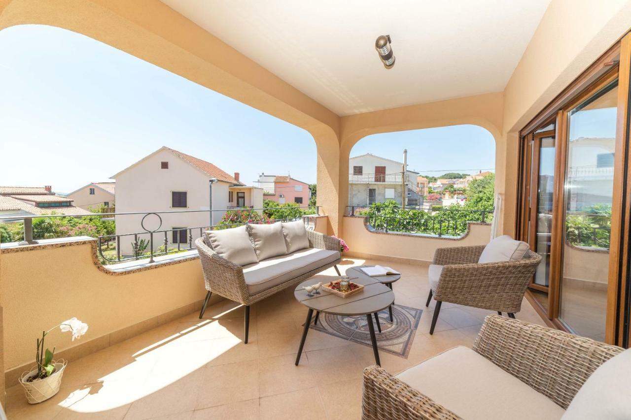Iva Apartmani Vodice Exteriör bild